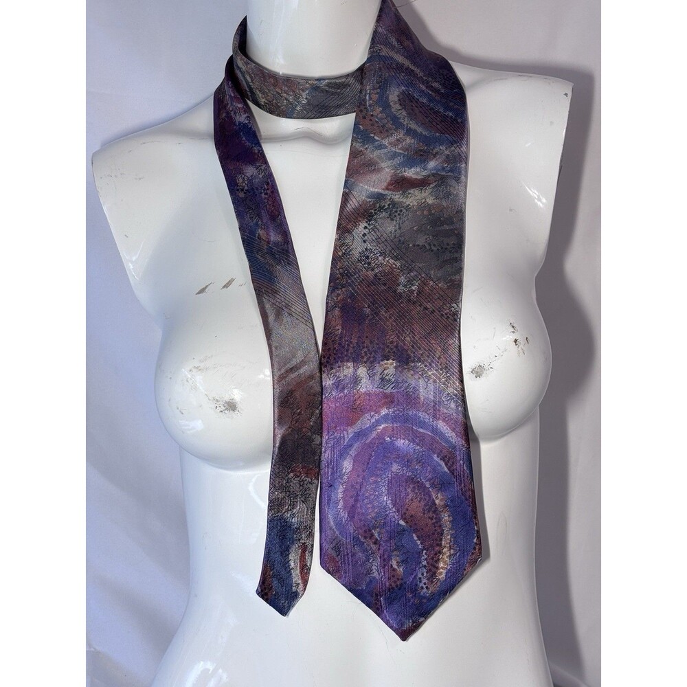 Pierre Balmain Paris Men's Silk Tie Handmade, Italy 100% Silk Purple
